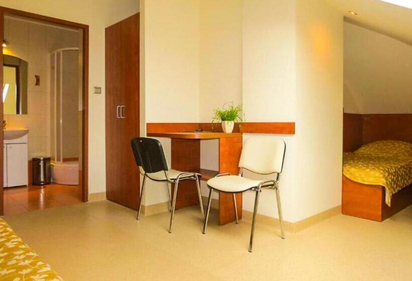 اتاق استاندارد سه نفره, Villa Gemini