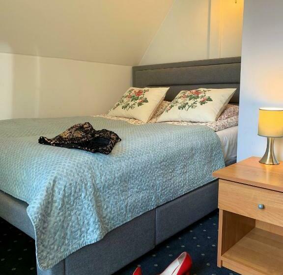 اتاق استاندارد, Willa Karla