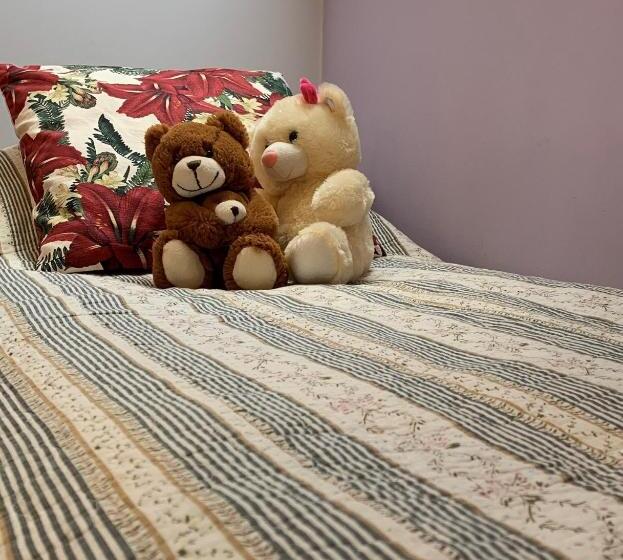 اتاق استاندارد سه نفره, Willa Karla