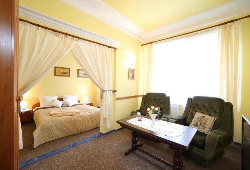 דירה בת חדר שינה 1 עם מרפסת, Willa Millennium