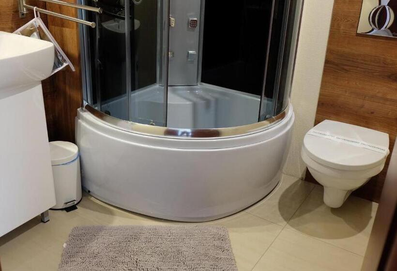 اتاق خانوادگی با چشمانداز کوه, Willa Pod Aniołem