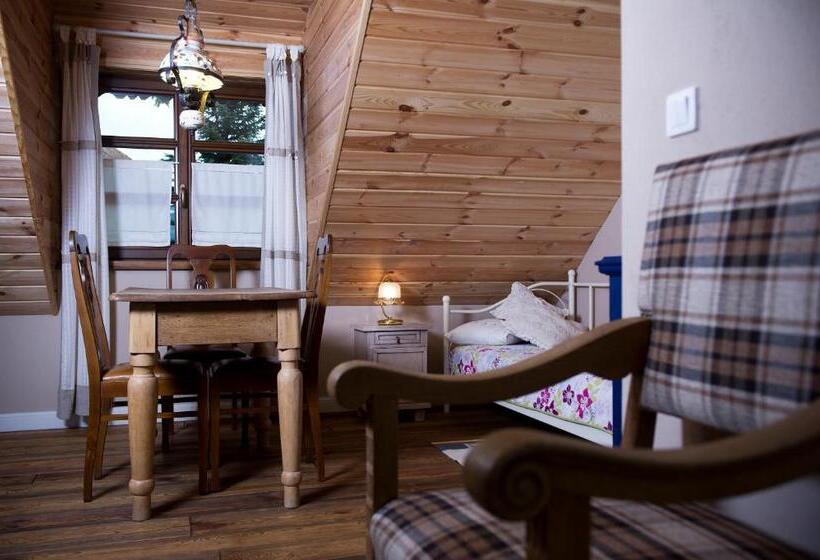 סוויטה משפחתית, Willa Szara Sowa