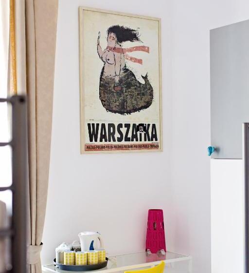 اتاق خانوادگی, Hostel Królewska