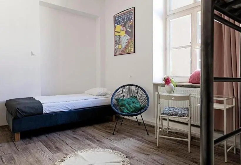 اتاق استاندارد چهار تخته, Hostel Królewska