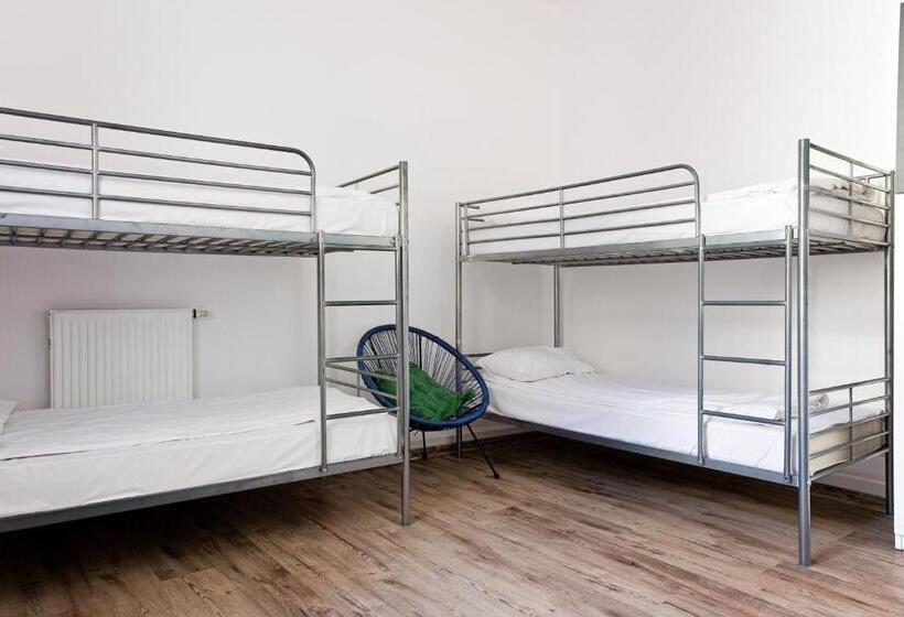 Семейный Номер Совместный Санузел, Hostel Królewska