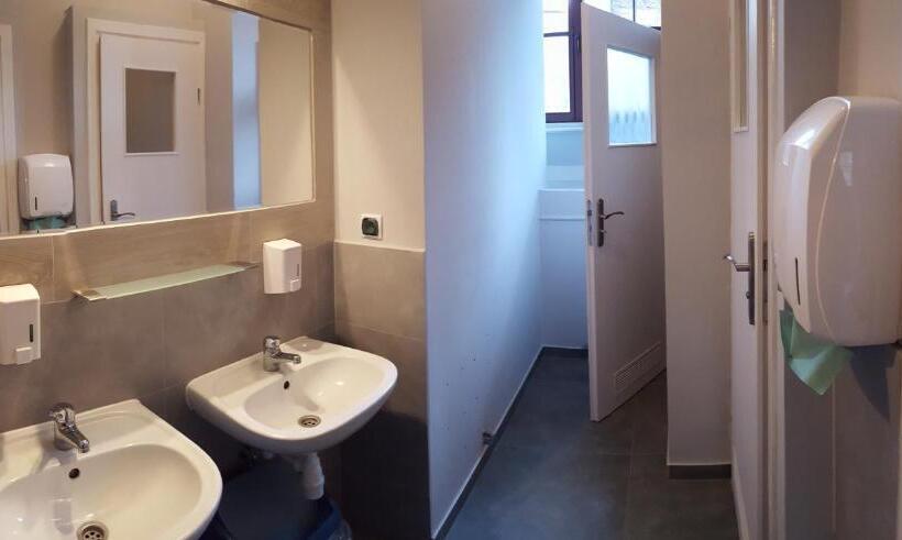 Стандартный Номер Кровать Кинг, Hostel Universus