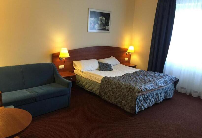 Quarto Triplo Estandar, Lazur Spa & Conference