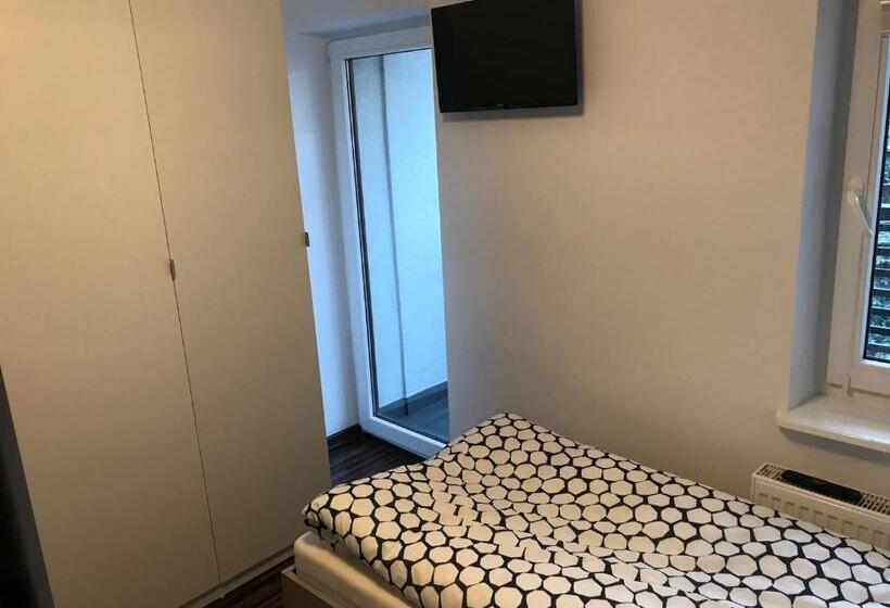 اتاق استاندارد با بالکن, Pokoje Gdynia