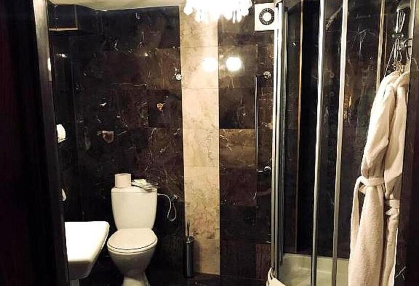 جناح ديلوكس, Restauracja   Hotel Mocca D Oro