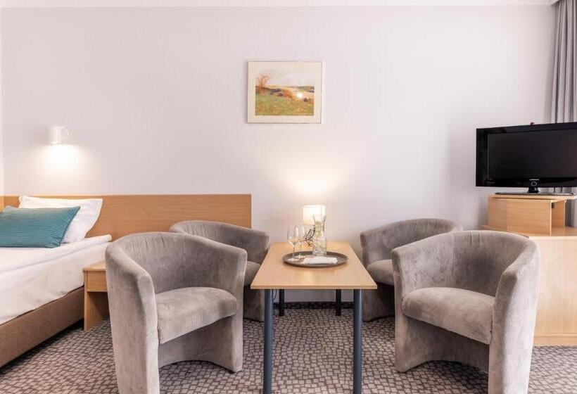 غرفة قياسية ثلاثية, Solina Resort & Spa