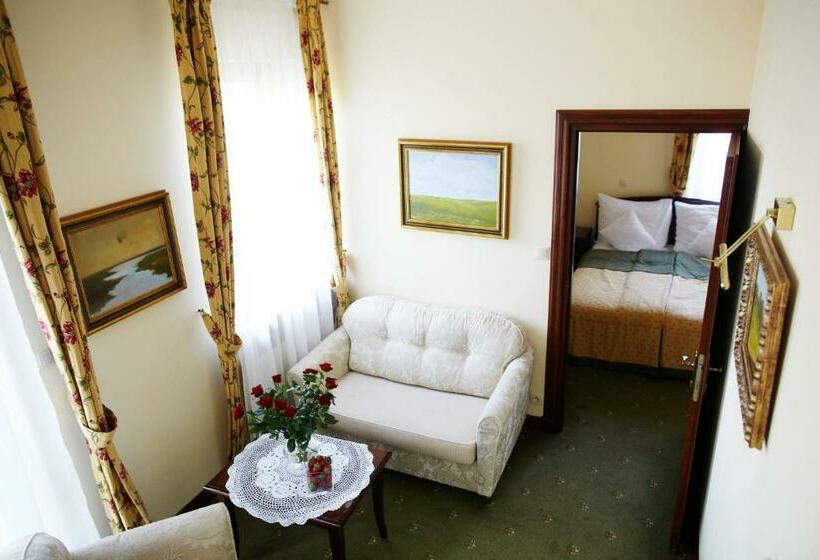 آپارتمان 1 خوابه با بالکن, Villa Bohema