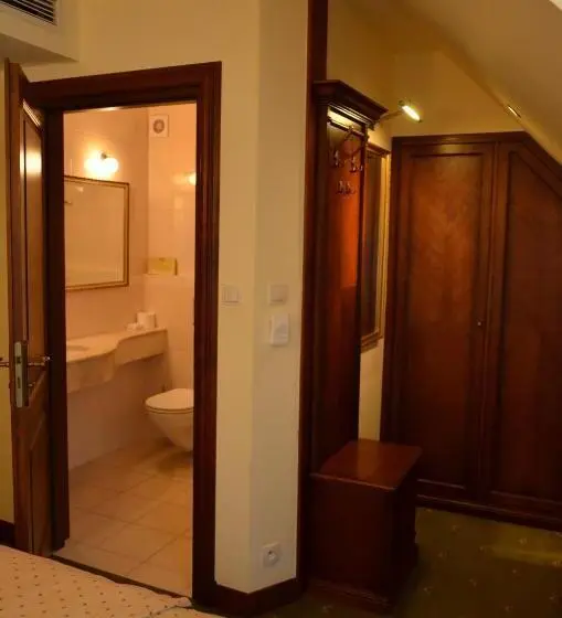 エコノミールーム, Villa Bohema