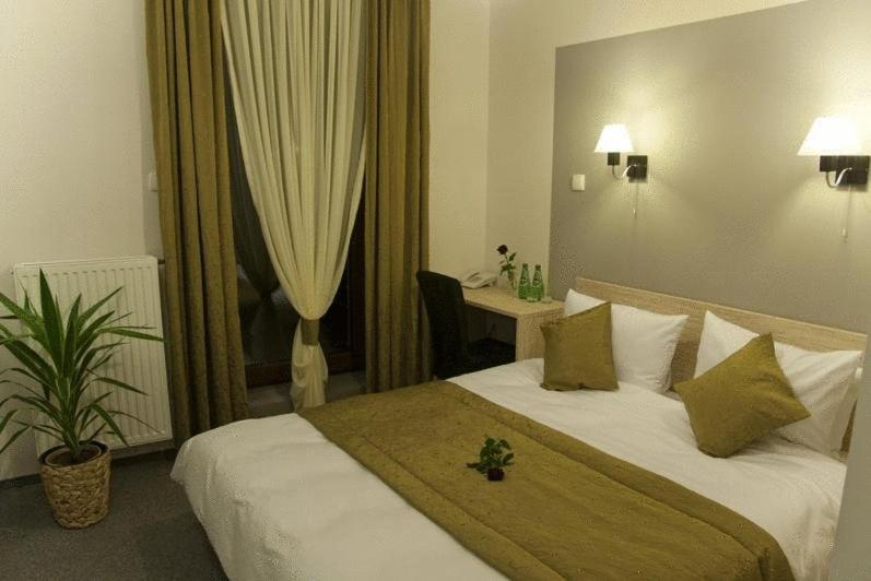 Quarto Estandar, Vis A Vis