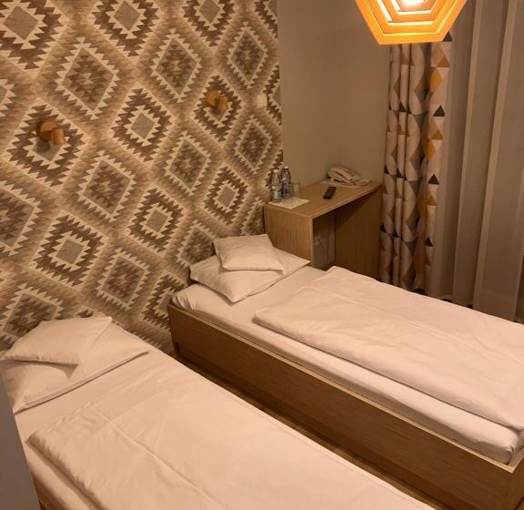 חדר סטנדרט, Vis A Vis