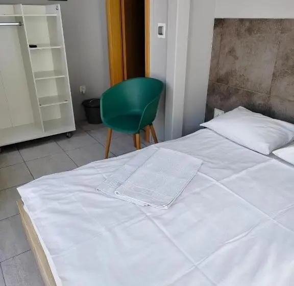 スタンダードルーム, Minihostel żary