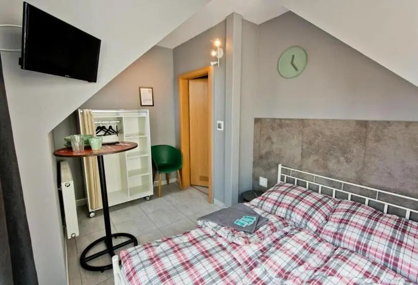 スタンダードルーム, Minihostel żary