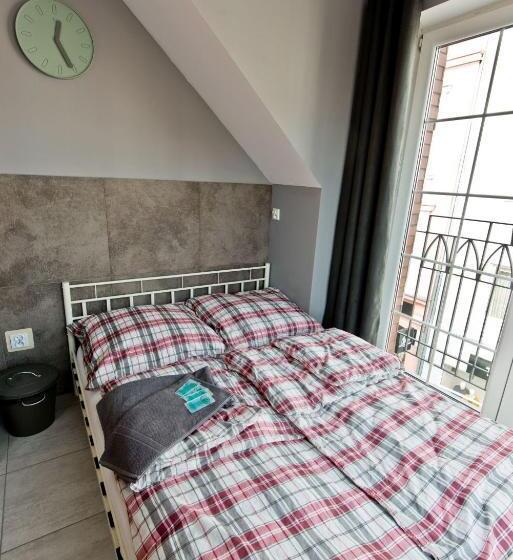 اتاق استاندارد, Minihostel żary