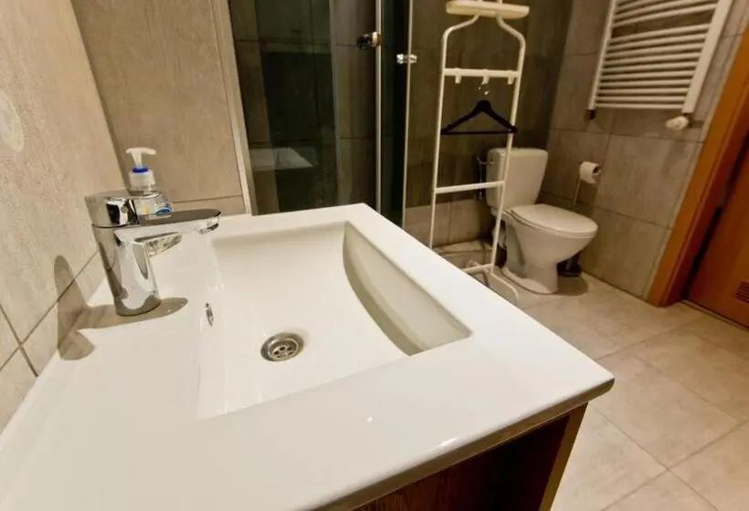 ベーシックルーム, Minihostel żary