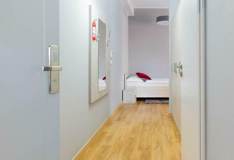 اتاق استاندارد چهار تخته, Motel Mo&ja