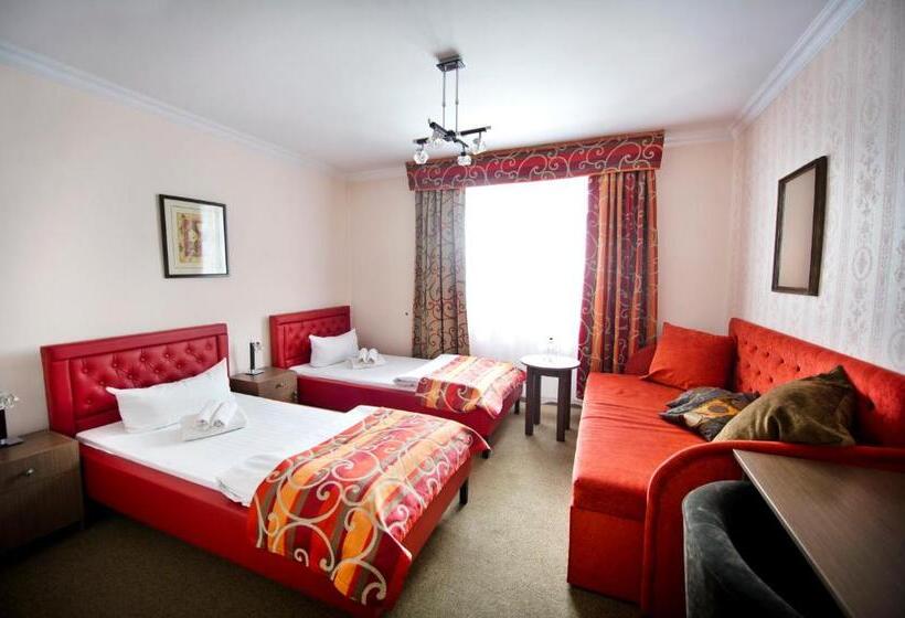 غرفة قياسية ثلاثية, Motel łużycki & Restauracja
