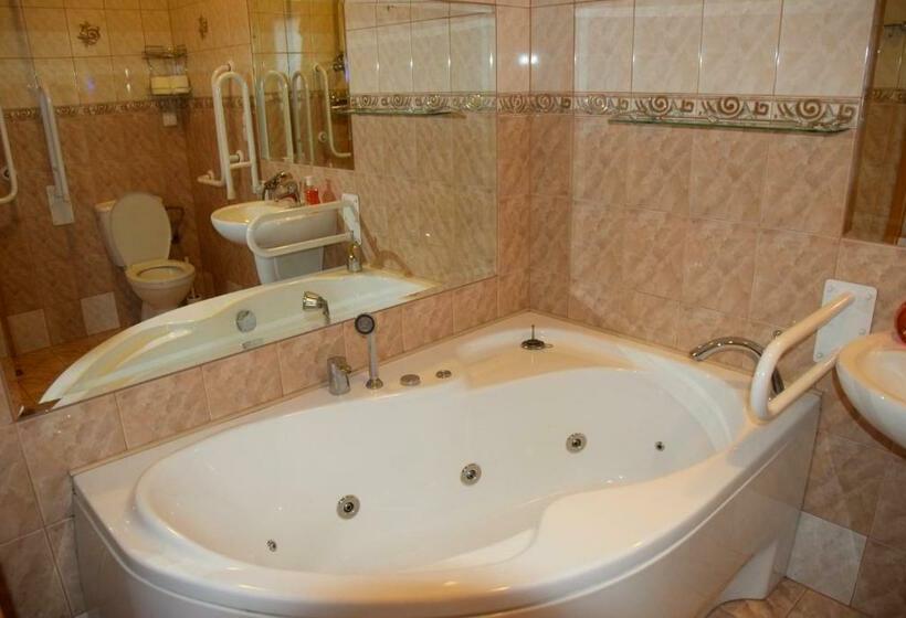 エコノミールーム, Zajazd Kwadrat