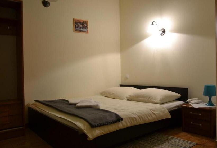 エコノミーシングルルーム, Zajazd Kwadrat