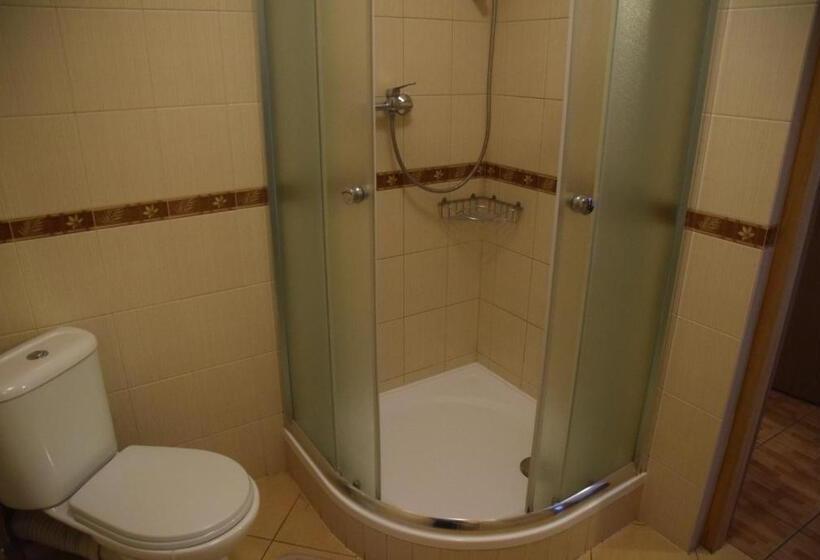 スタンダードトリプルルーム, Zajazd Kwadrat