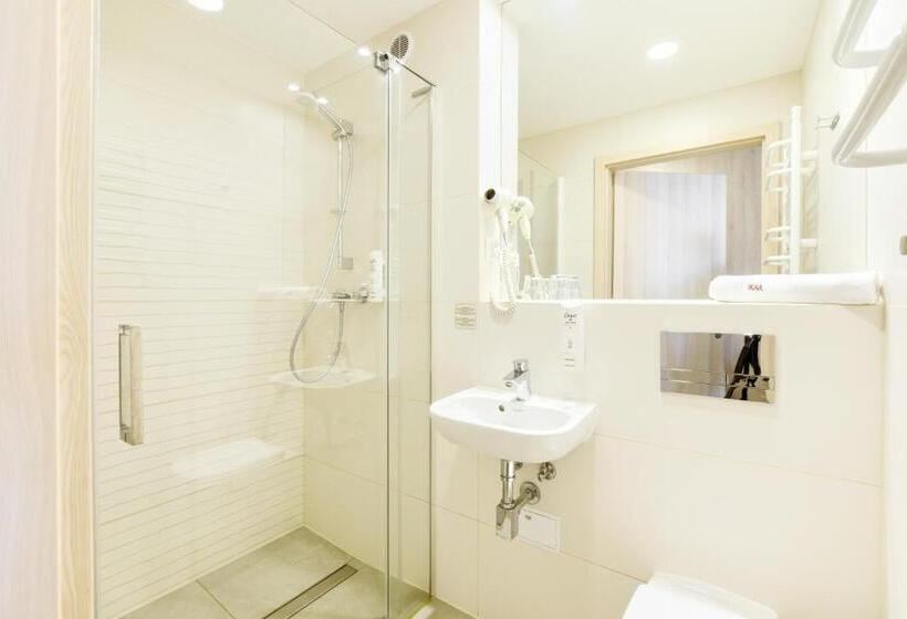 标准工作室, Centrum Zdrowia I Wypoczynku Ikar