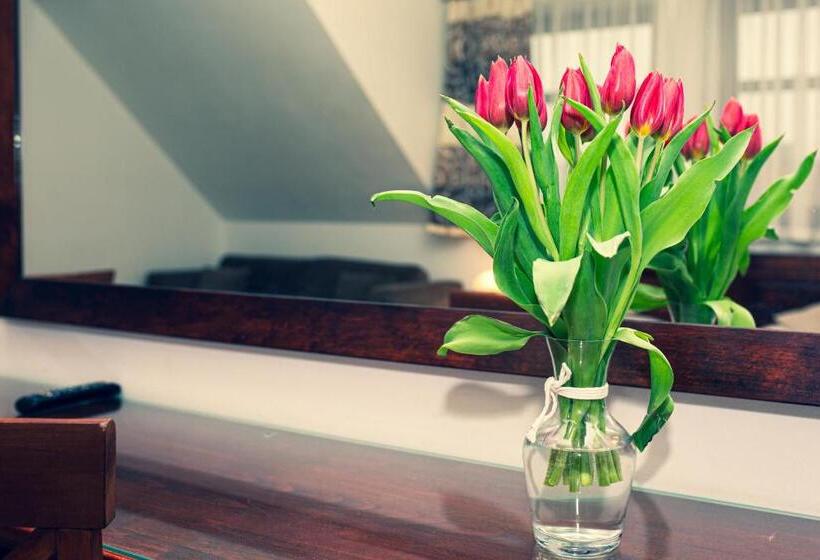 اتاق لوکس, Gościniec Molo