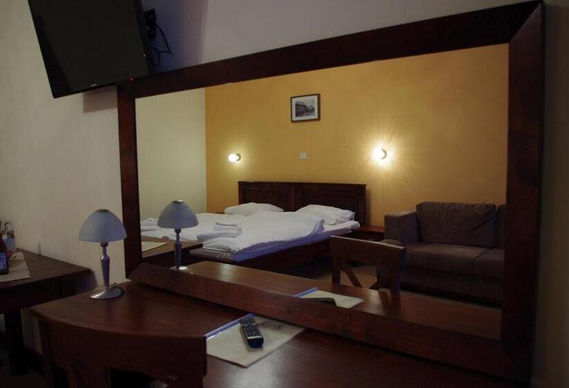 اتاق لوکس, Gościniec Molo