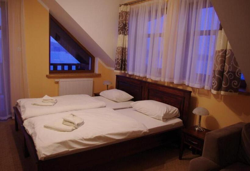 اتاق لوکس, Gościniec Molo