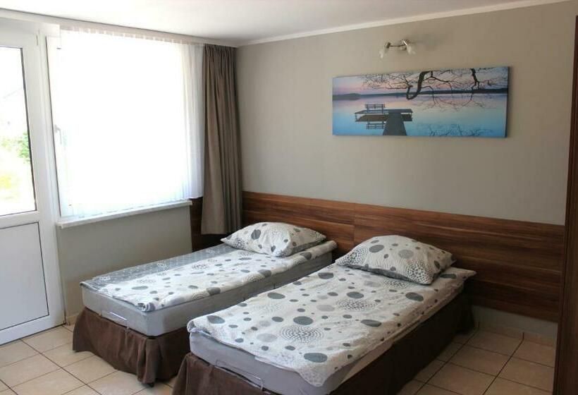 חדר סטנדרט לארבעה, Oaza