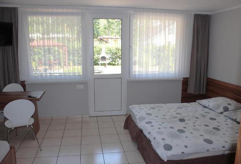 חדר סטנדרט לארבעה, Oaza