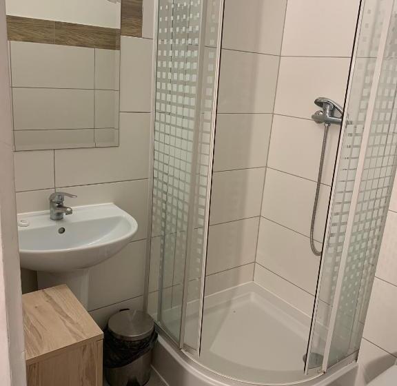 إستوديو قياسى, Ow Meduza I Biala Mewa