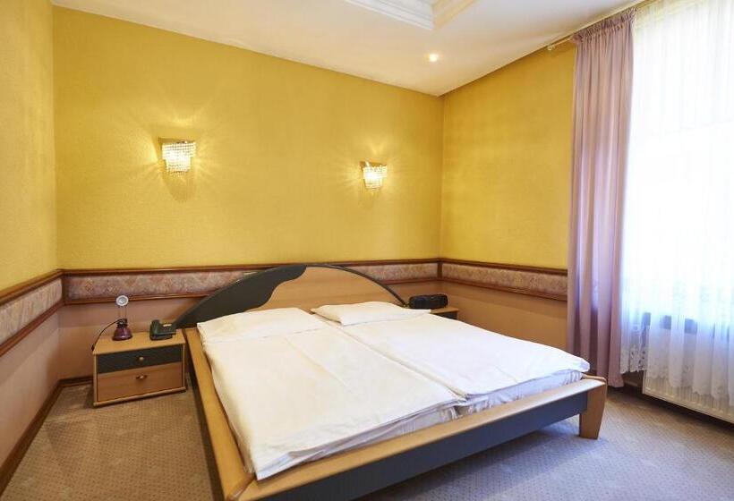 스탠다드 룸, Solidaris