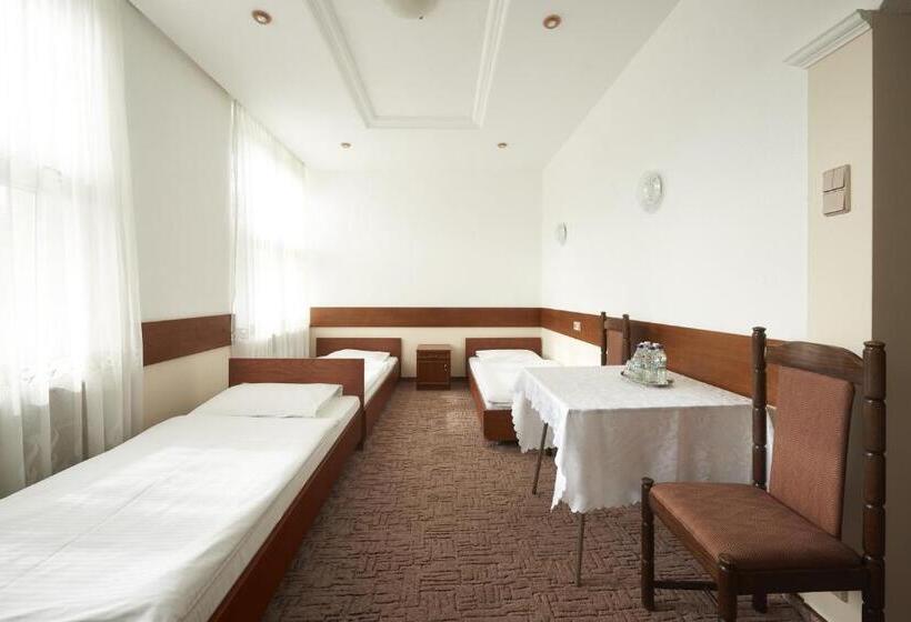 스탠다드 트리플 룸, Solidaris