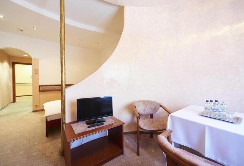 4인용 스탠다드 룸, Solidaris