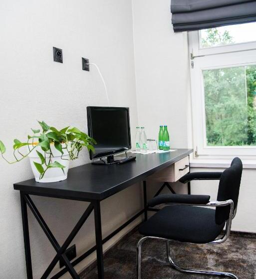 חדר דלוקס, Solidaris