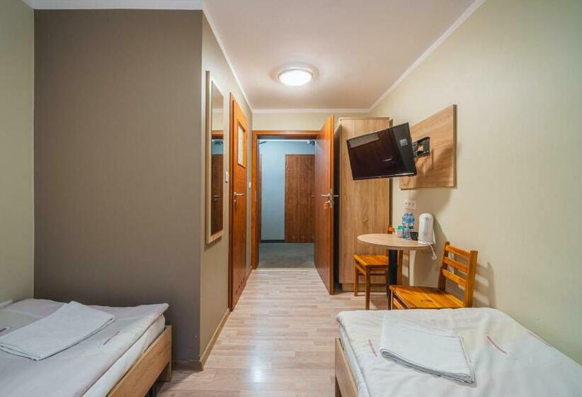 غرفة قياسية, U Musa