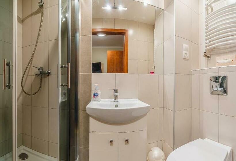 غرفة قياسية, U Musa