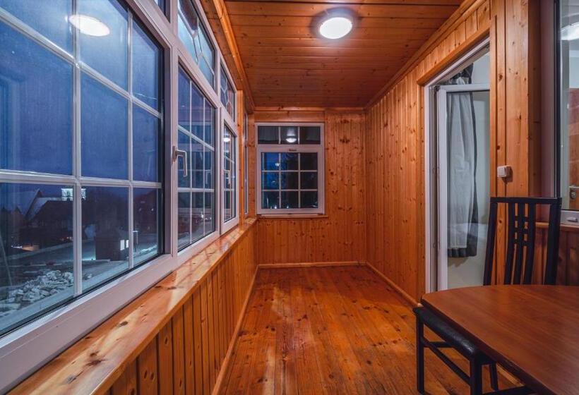 غرفة قياسية ثلاثية, U Musa