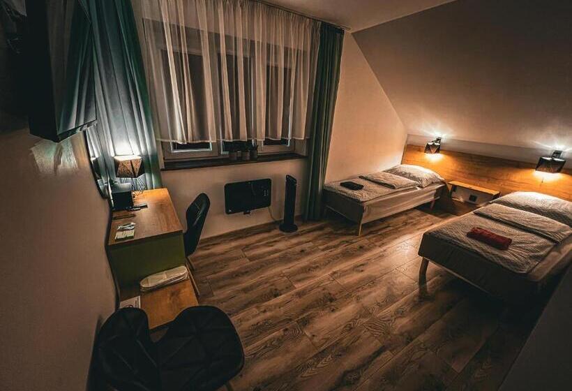 スタンダードルーム, Pod Gromadzyniem Resort