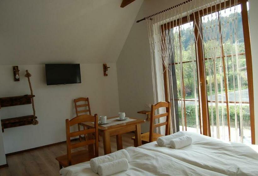 スタンダードルーム, Cisna Chata