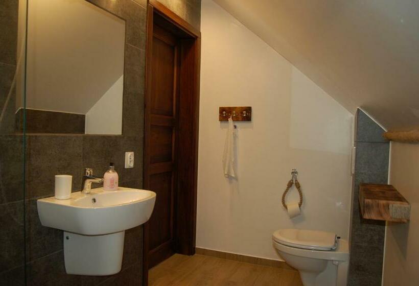 スタンダードトリプルルーム, Cisna Chata