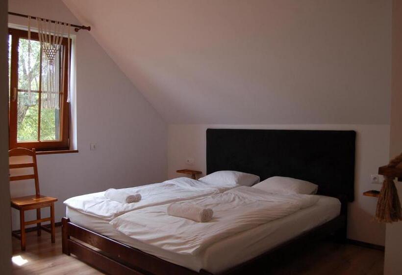 スタンダード4人部屋, Cisna Chata