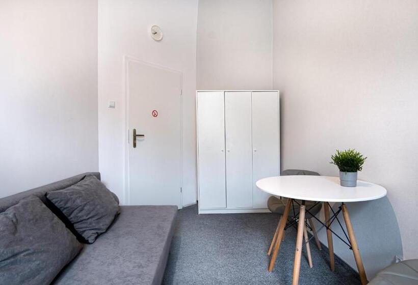 اتاق چهار تخته با دستشویی مشترک, Dream Aparts  Rewolucji 1905r