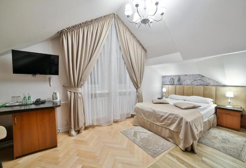 חדר דלוקס, Wiosna