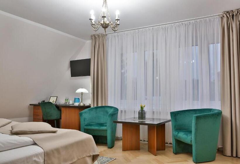 חדר סופריור, Wiosna