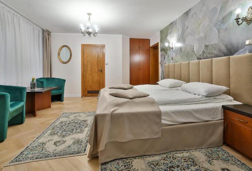 חדר סופריור, Wiosna