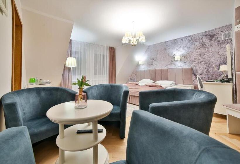 דירת שני חדרים, Wiosna